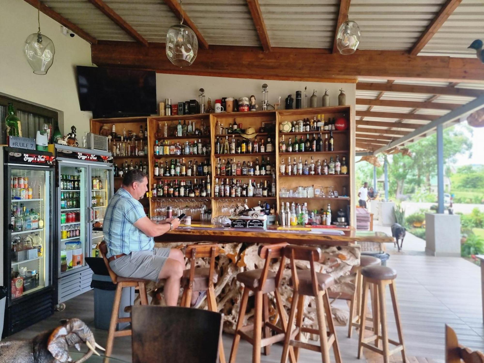 Goggas Nest Bnb & Restaurant Matsapha Esterno foto